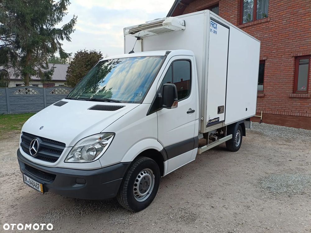 Mercedes-Benz Sprinter - 1