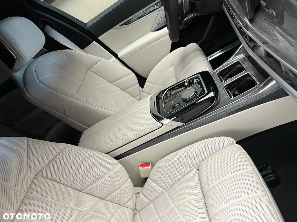 BMW Seria 7 - 5