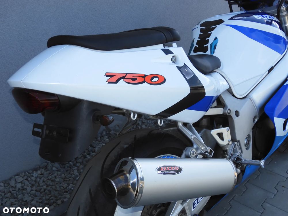 Suzuki GSX-R - 11