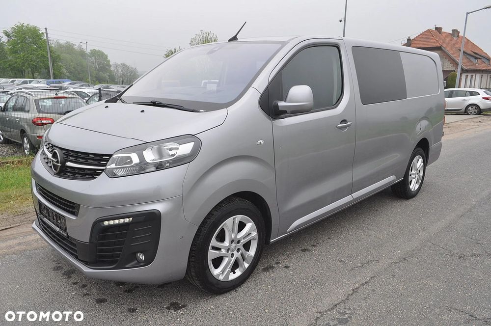 Opel Vivaro - 8