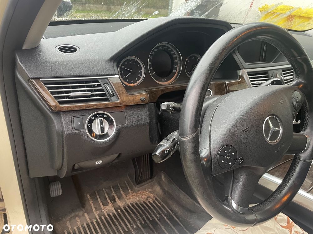 Mercedes-Benz Klasa E 200 T BlueTEC 7G-TRONIC Edition - 11