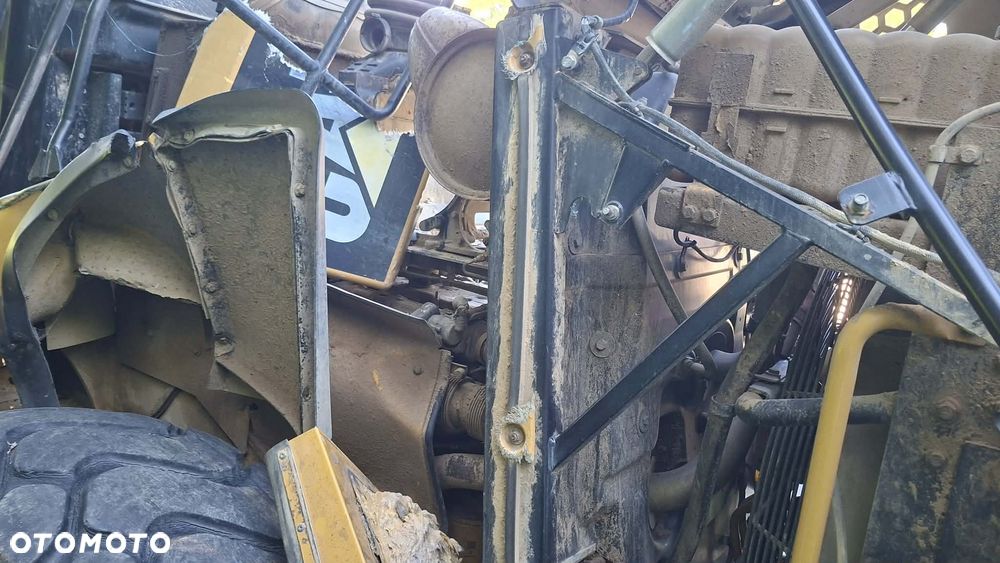 Caterpillar 966K - 15