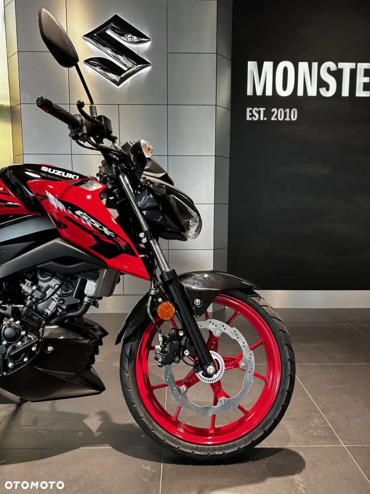Suzuki GSX - 13