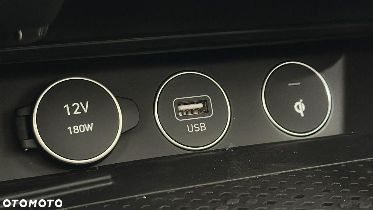 Genesis G70 - 31