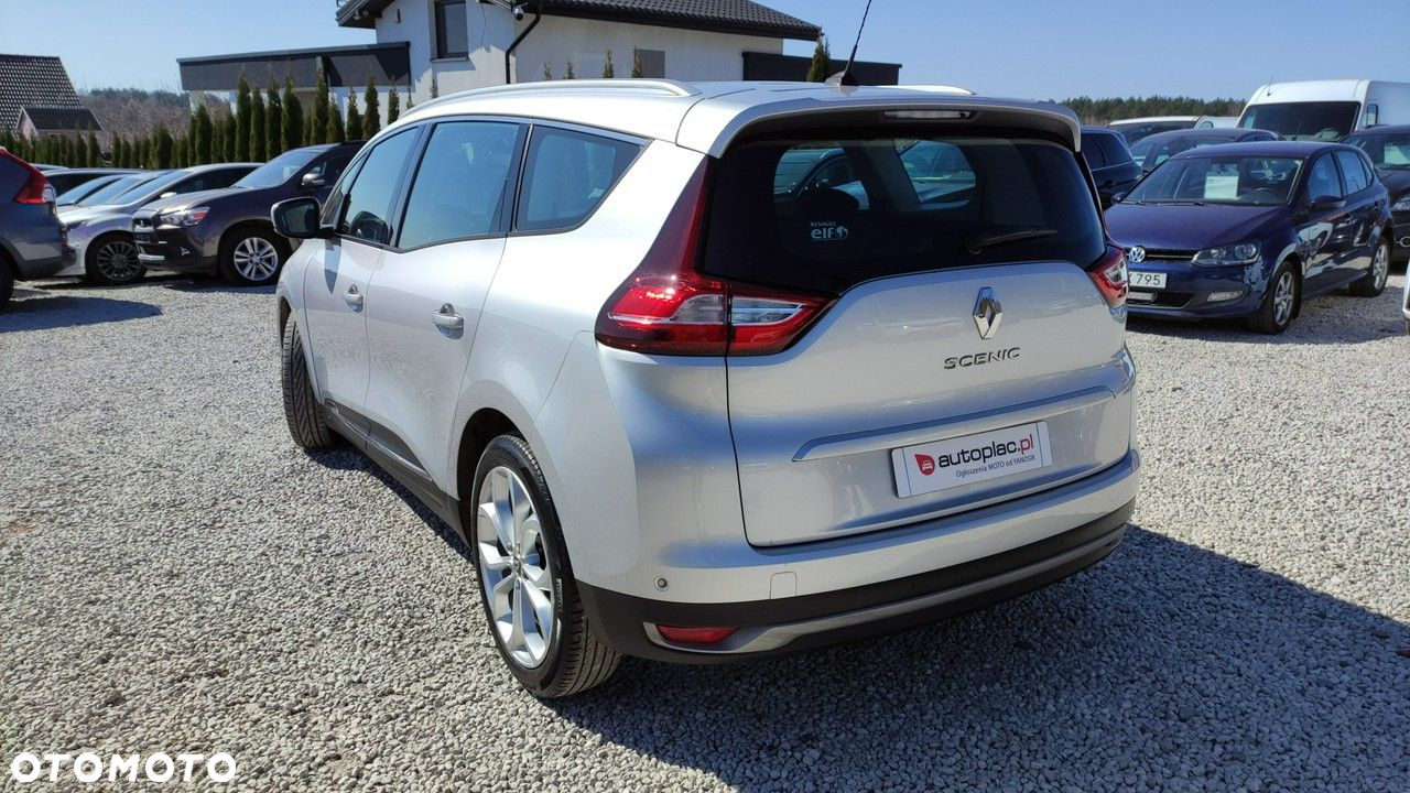 Renault Grand Scenic - 13