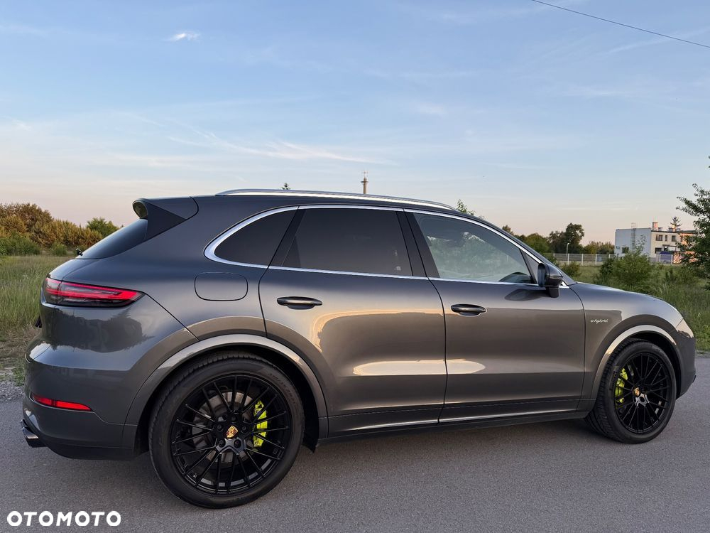 Porsche Cayenne E-Hybrid Platinum Edition - 12