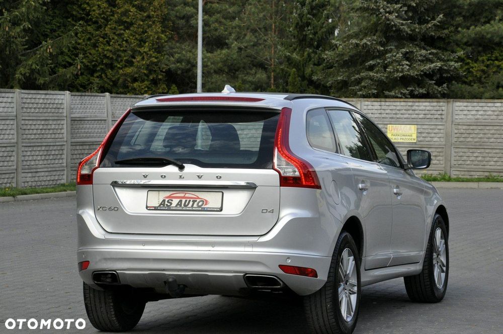 Volvo XC 60 D4 Momentum - 4
