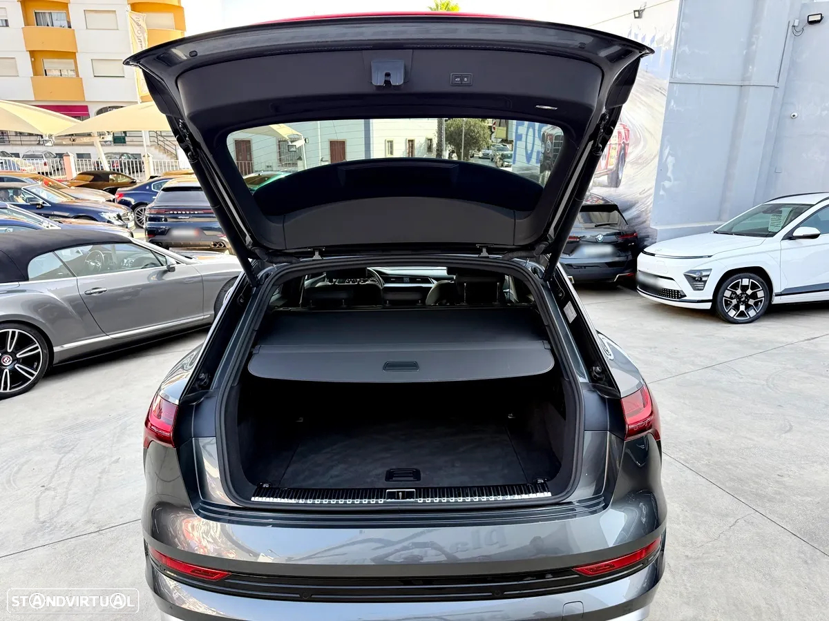 Audi e-tron 55 quattro S line - 36