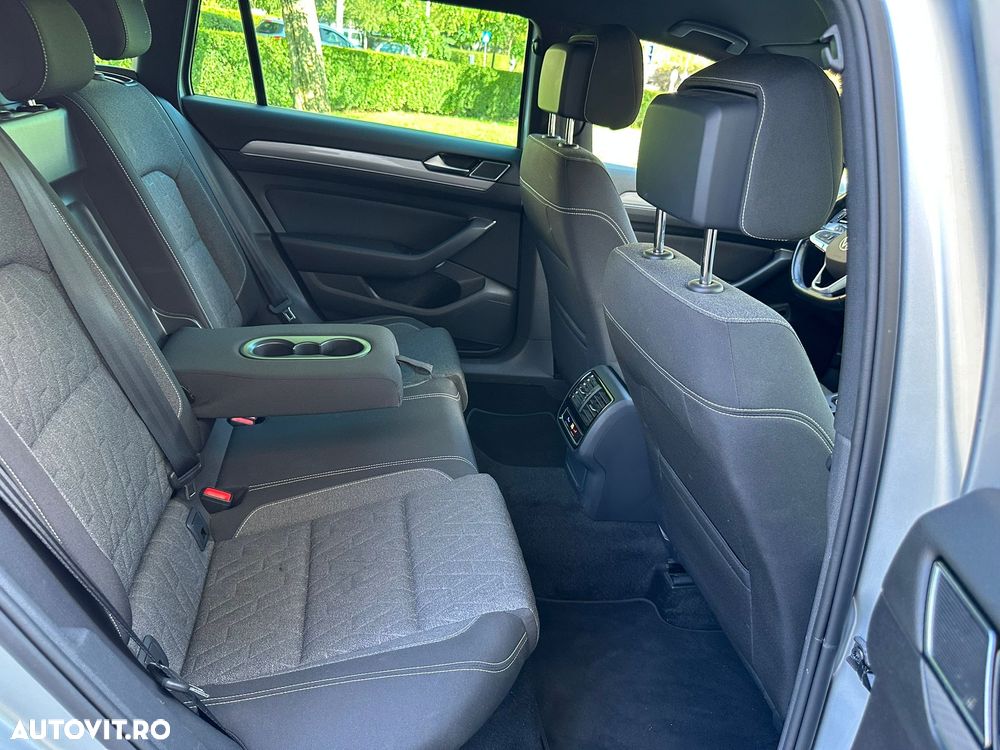 Volkswagen Passat 2.0 TDI DSG Highline - 16