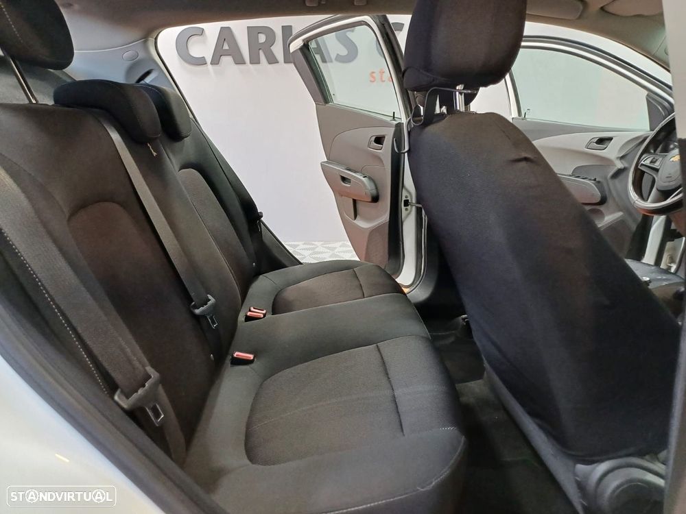 Chevrolet Aveo 1.2 LS - 12