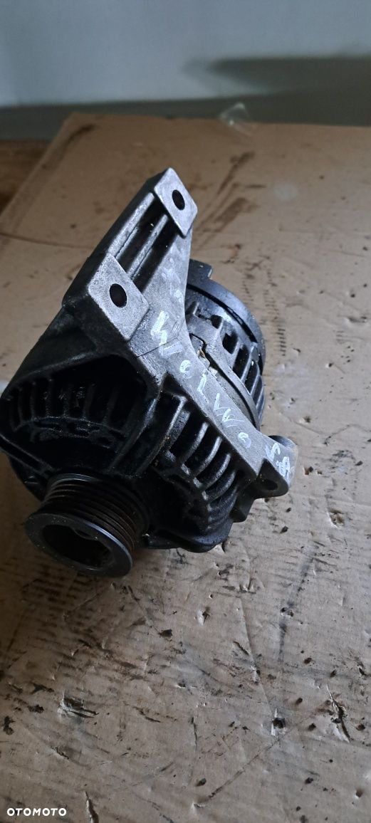 Volvo S80 2.4b alternator - 1
