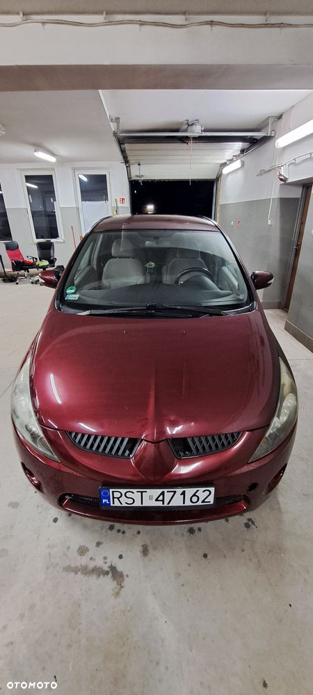 Mitsubishi Grandis - 6