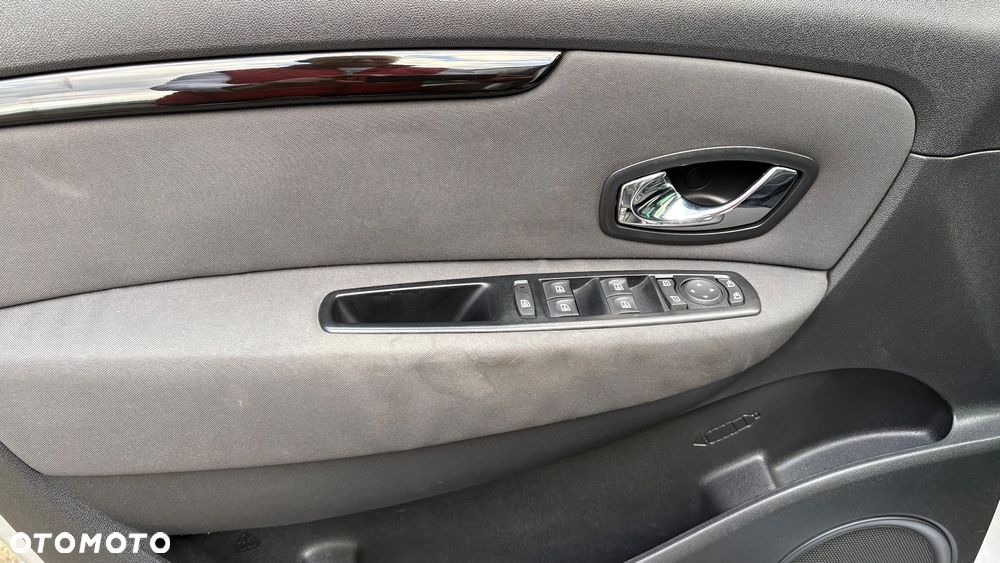 Renault Scenic Energy dCi 130 S&S Bose Edition - 21