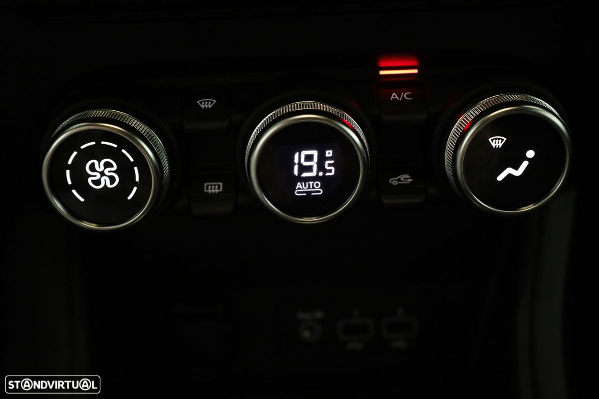 Renault Captur 1.0 TCe Techno Bi-Fuel - 13