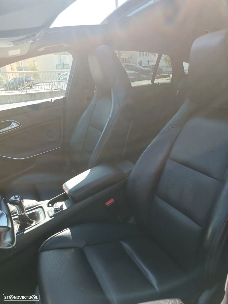 Mercedes-Benz CLA 180 d Shooting Brake AMG Line - 13