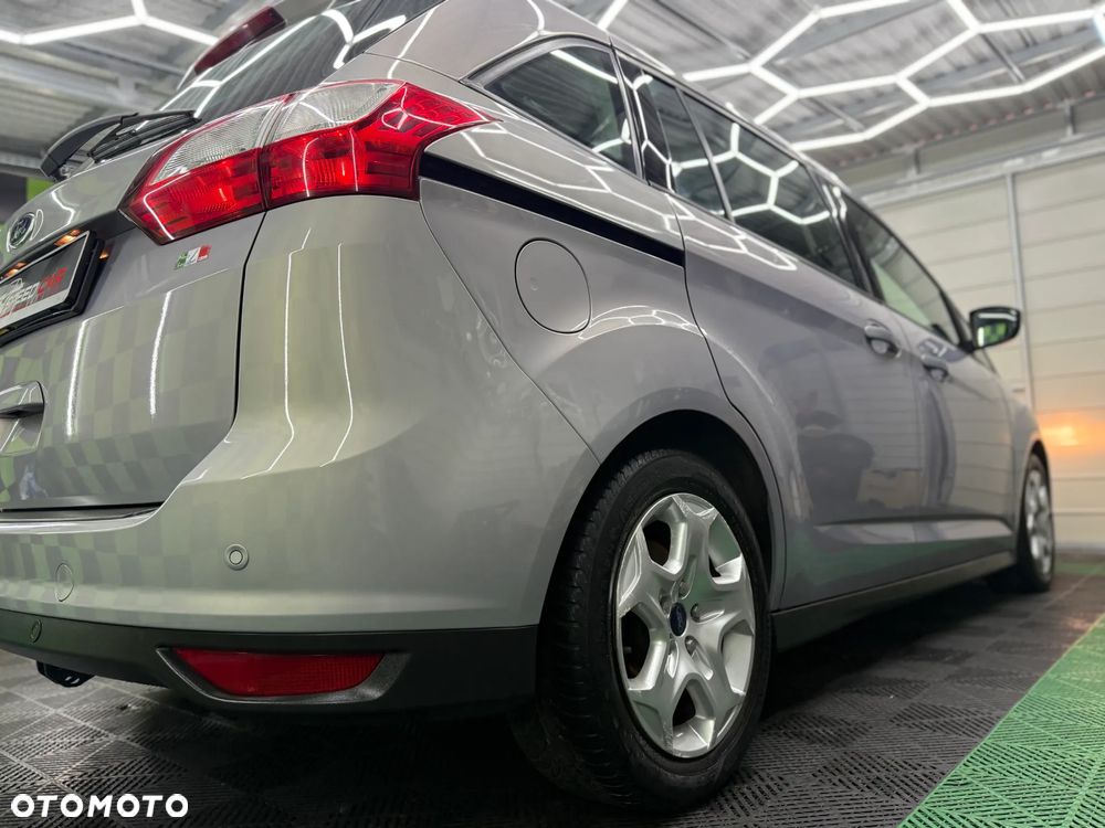 Ford Grand C-MAX - 28