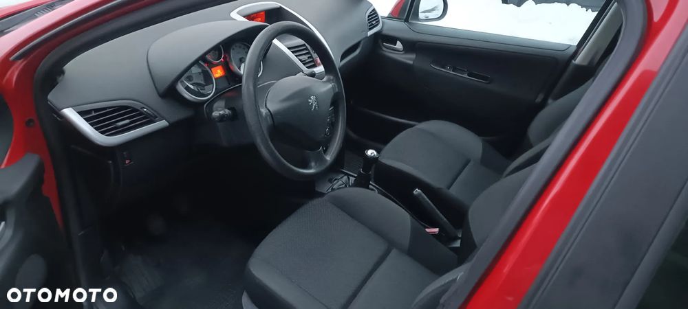 Peugeot 207 95 VTi Family - 18