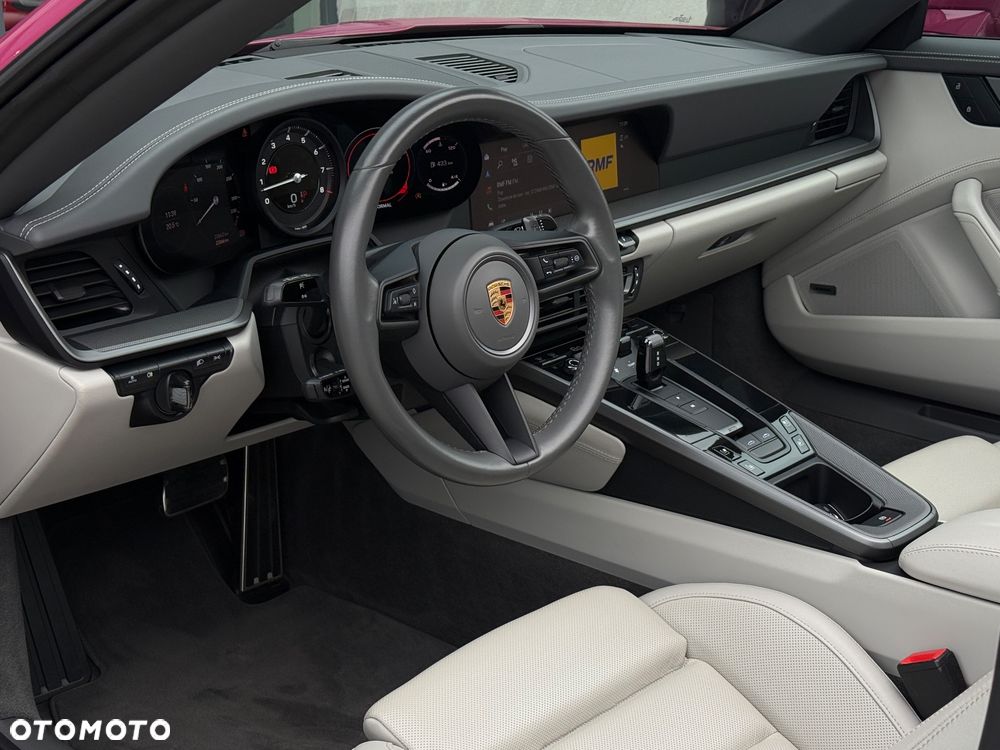 Porsche 911 Targa 4S - 16