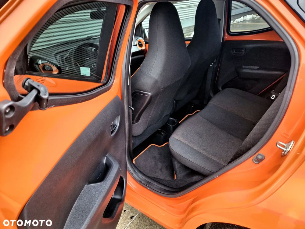 Toyota Aygo 1.0 VVT-i Color Edition - 19