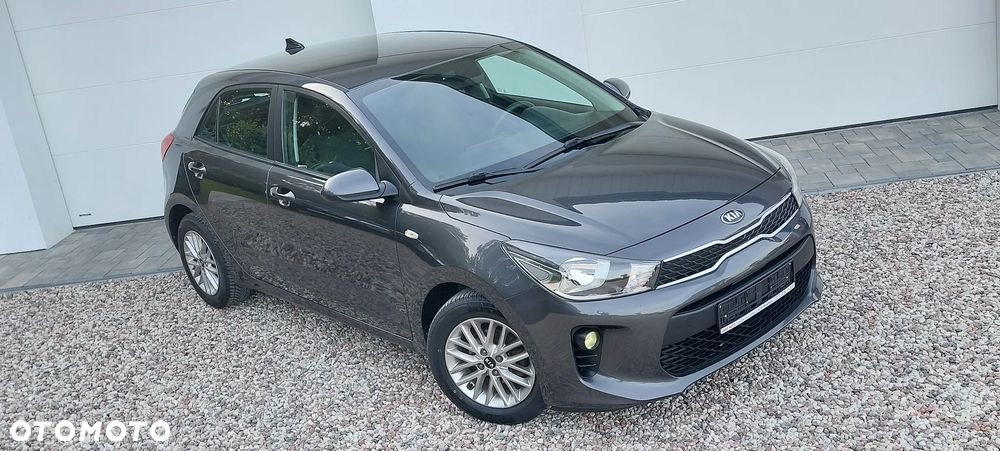 Kia Rio 1.2 Attract - 37