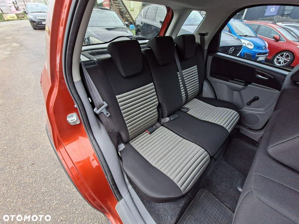 Suzuki SX4 - 24