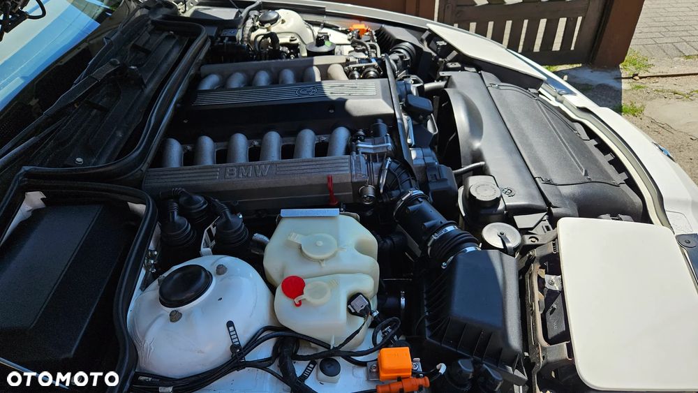 BMW Seria 8 - 37
