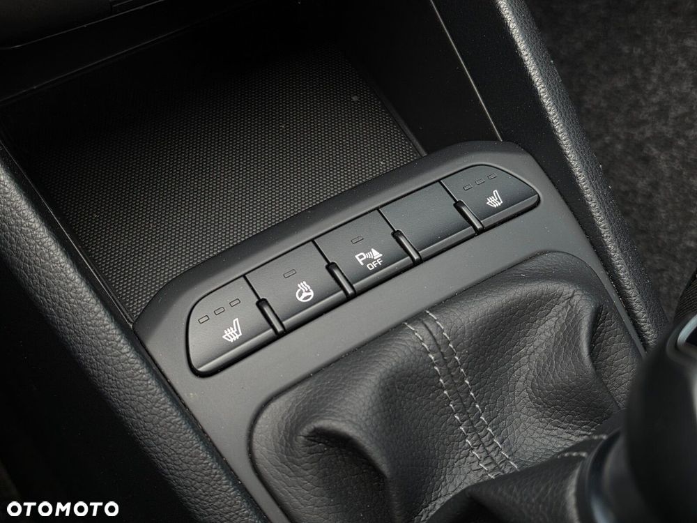 Kia Rio - 23