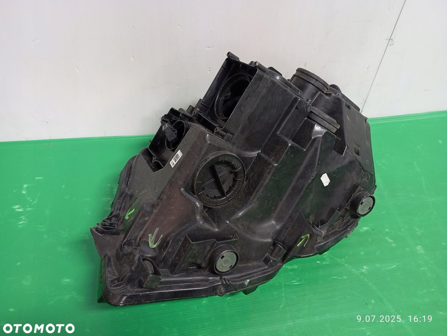 LAMPA PRZÓD PRZEDNIA PRAWA VW T6 MULTIVAN 7E1941036 uszkodzona - 3