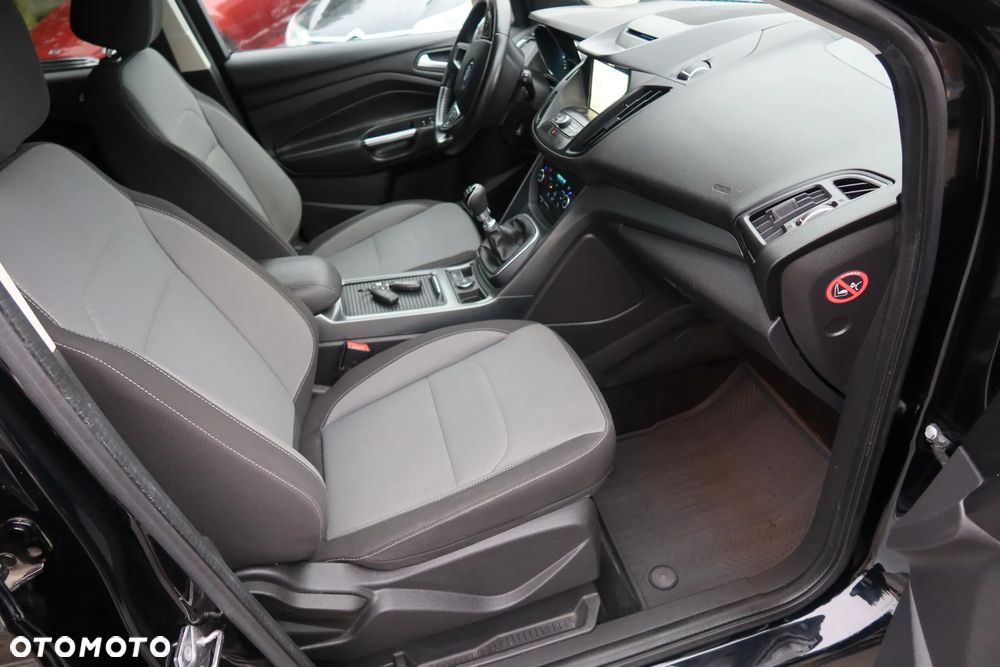 Ford Kuga 2.0 TDCi 2x4 Titanium - 21