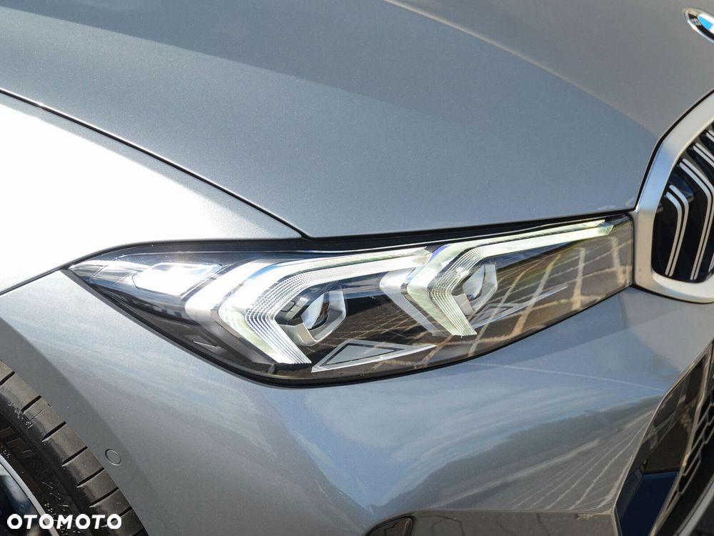 BMW Seria 3 330i xDrive M Sport sport - 11