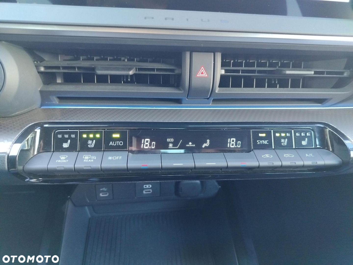 Toyota Prius - 22