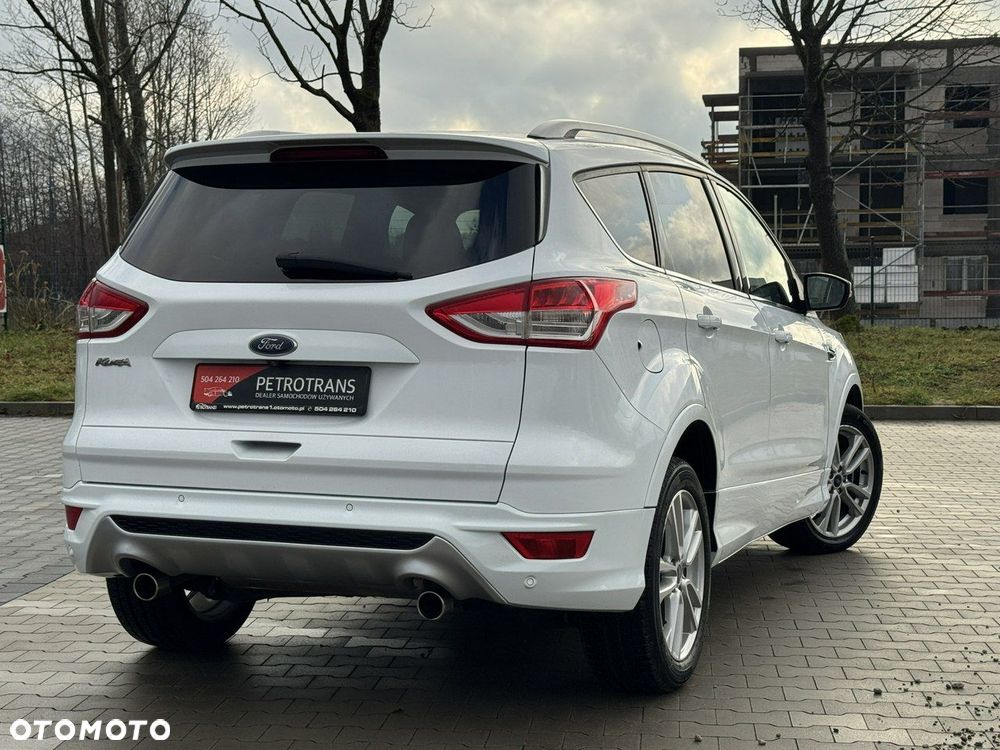 Ford Kuga 2.0 TDCi 2x4 Titanium - 12