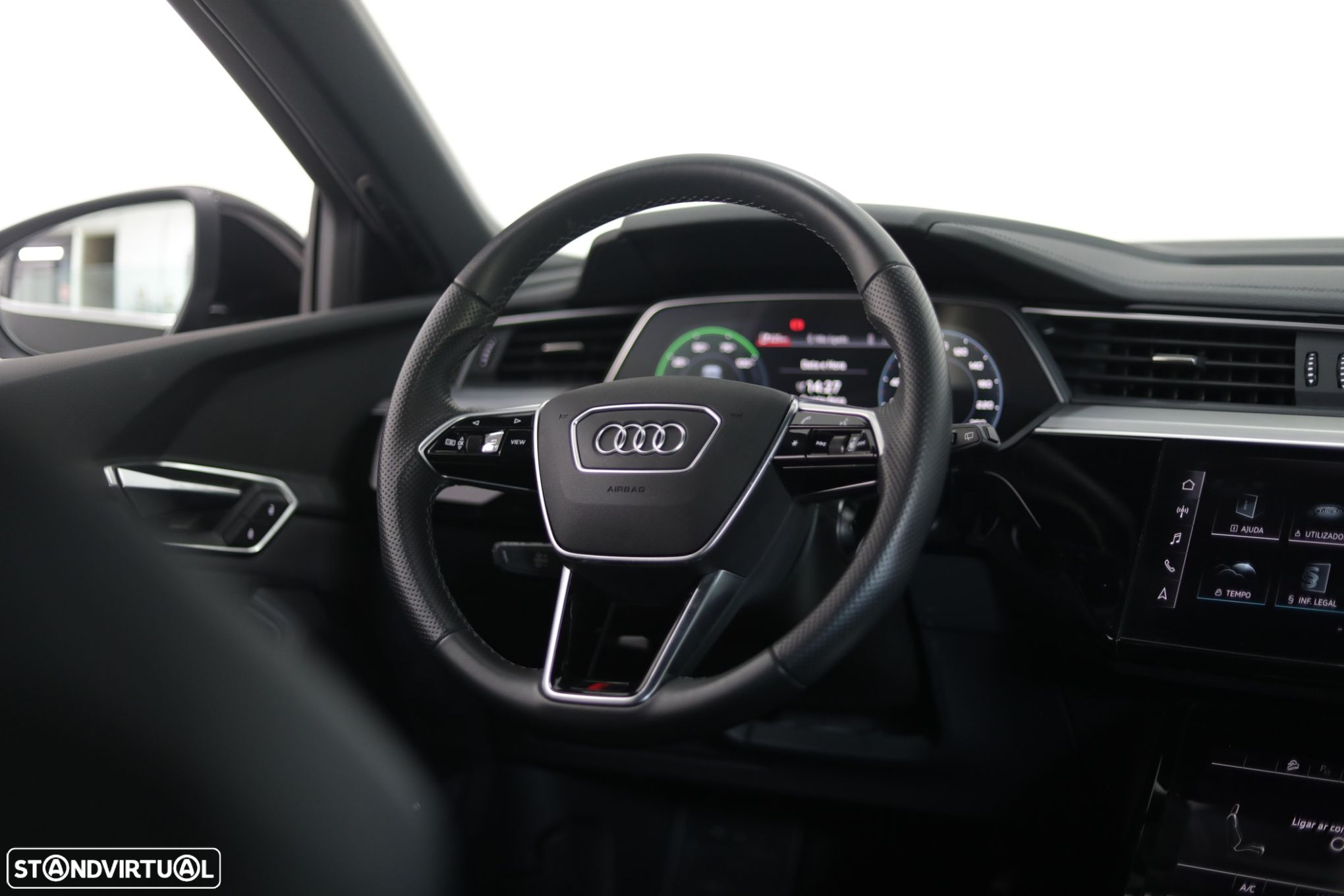 Audi e-tron 55 quattro S line - 37