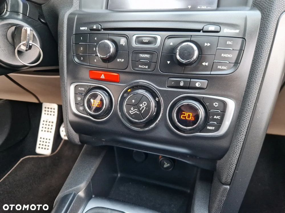 Citroën DS4 HDi 165 SportChic - 32