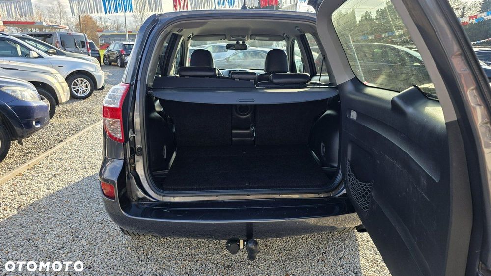 Toyota RAV4 - 25