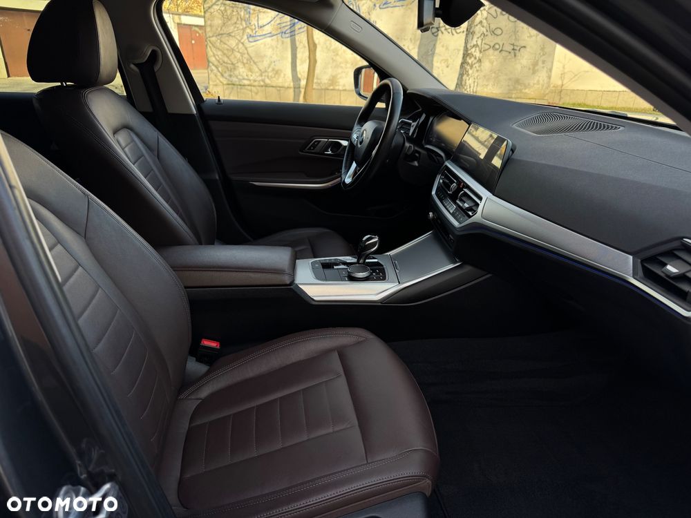 BMW Seria 3 320d Luxury Line - 7
