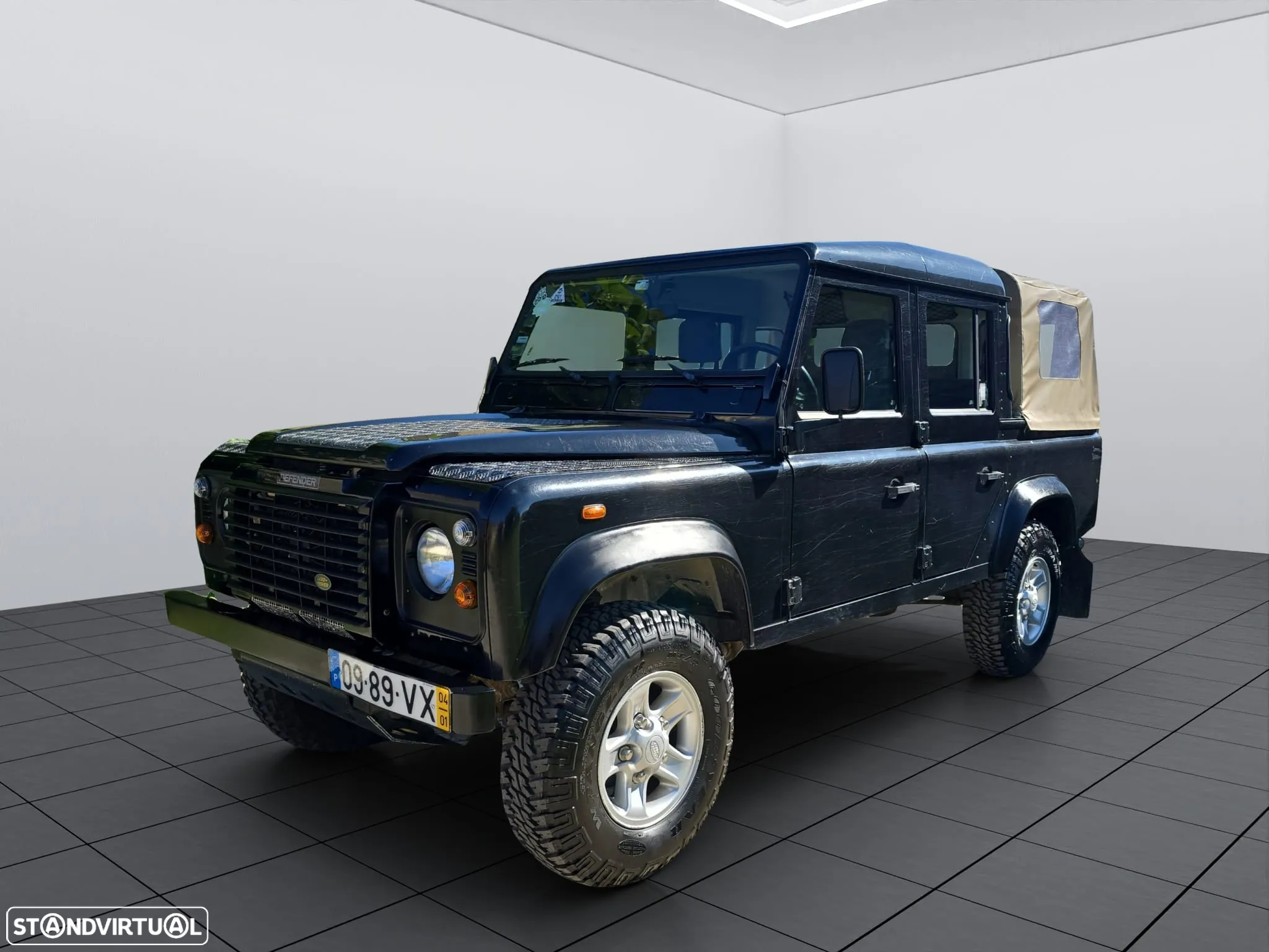 Land Rover Defender - 2