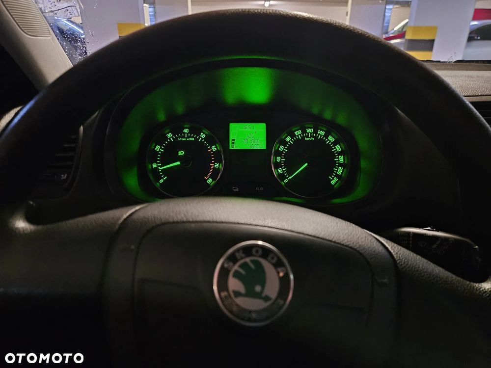 Skoda Fabia 1.4 16V Ambition - 27