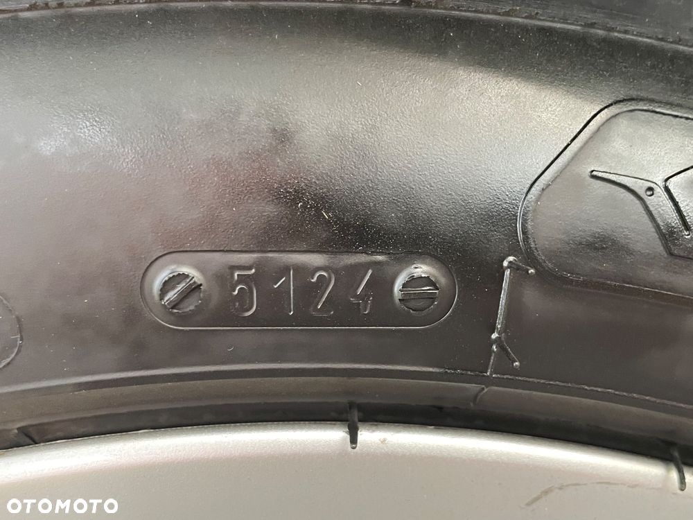 Volkswagen Golf - 11