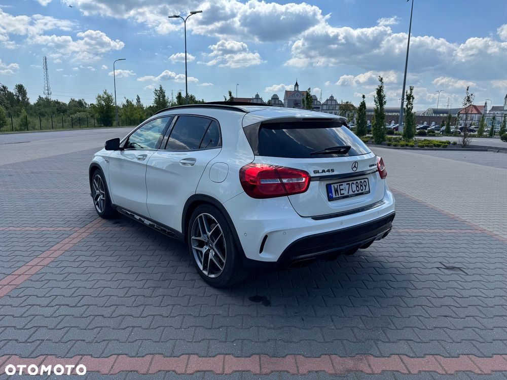 Mercedes-Benz GLA 45 AMG 4-Matic - 6