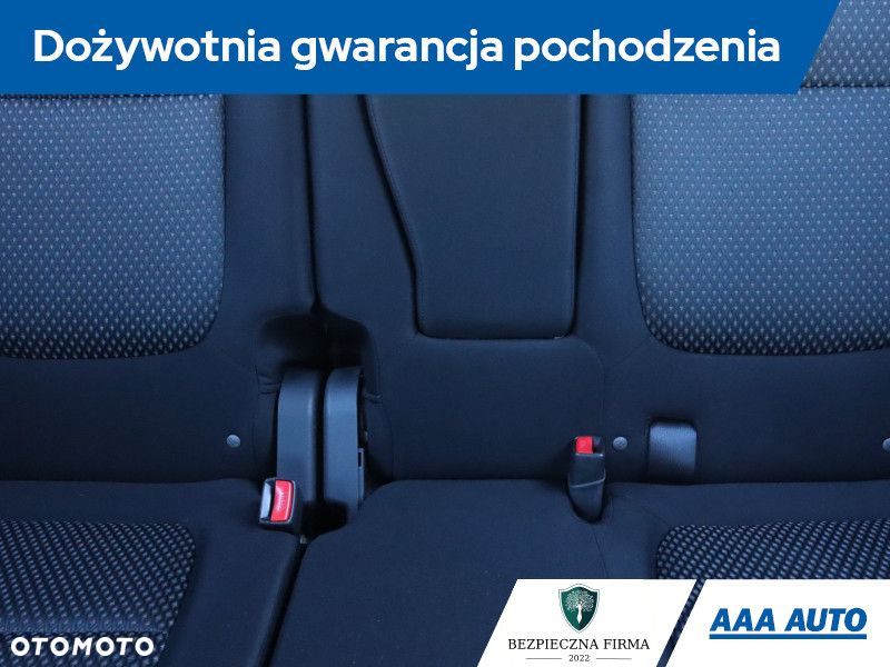 Mitsubishi Outlander - 12