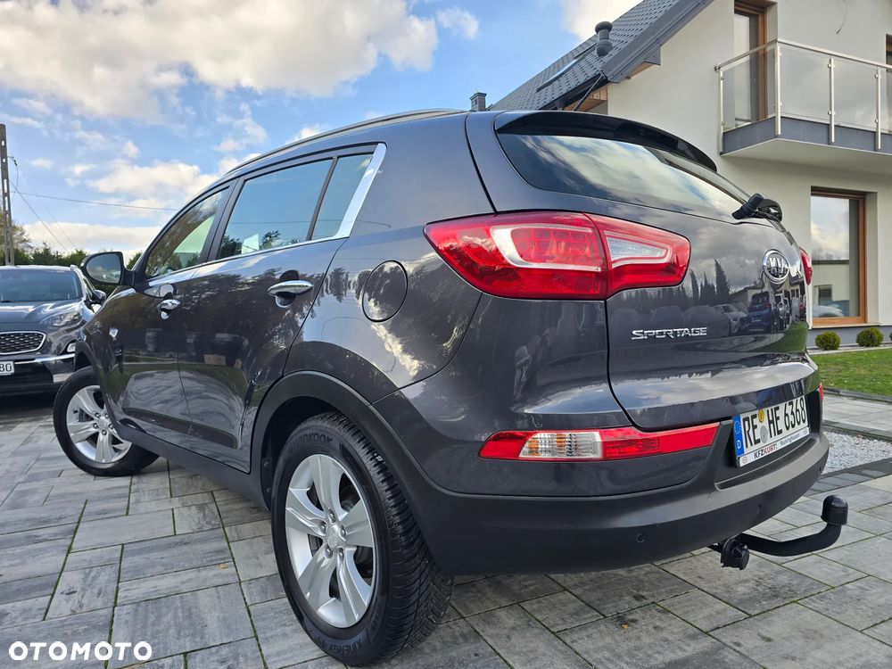 Kia Sportage 2.0 L - 13