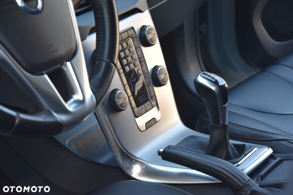 Volvo V40 Cross Country D2 Drive-E Summum - 17