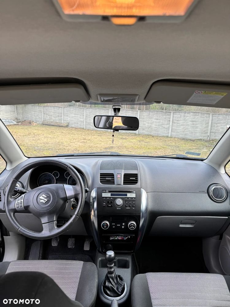 Suzuki SX4 - 8