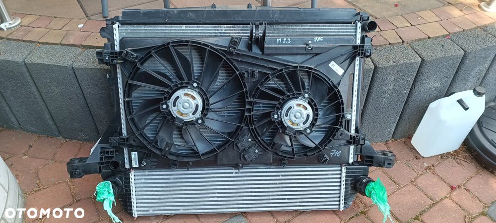 Komplet chłodnic i wiatraki Master 2,3 DCi jak nowe - 1