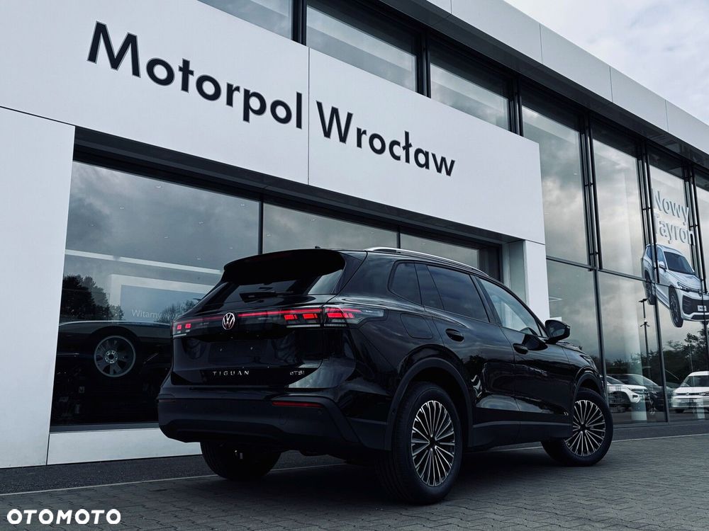 Volkswagen Tiguan - 10