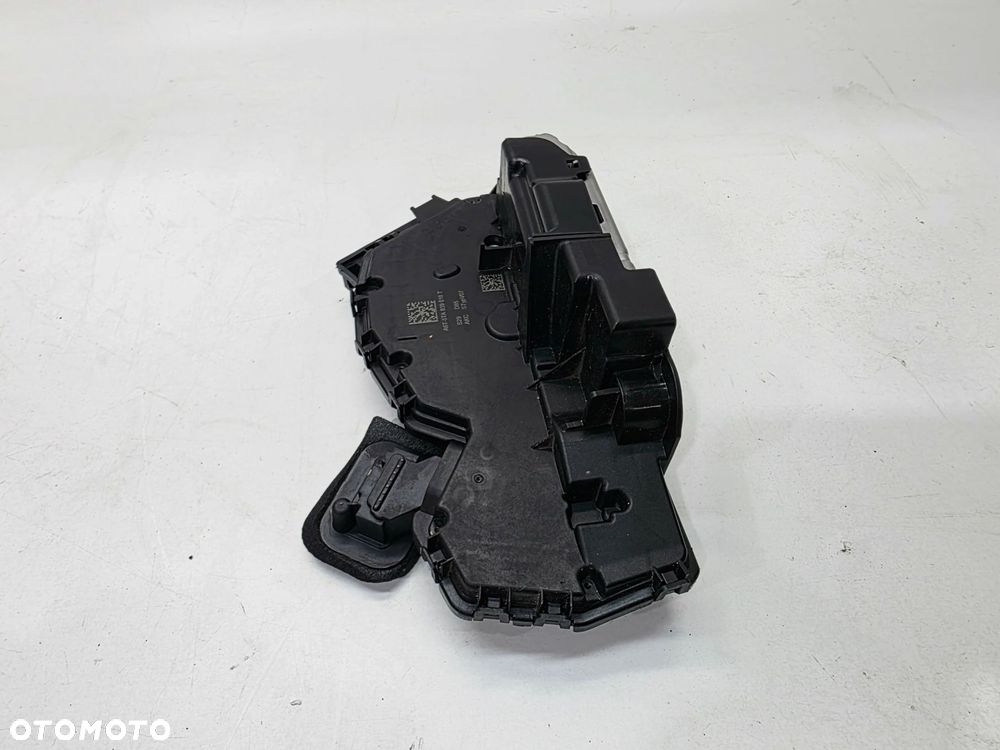 ZAMEK DRZWI PRAWY TYŁ AUDI A3 8Y VOLKSWAGEN SEAT SKODA 5TA839016T - 2