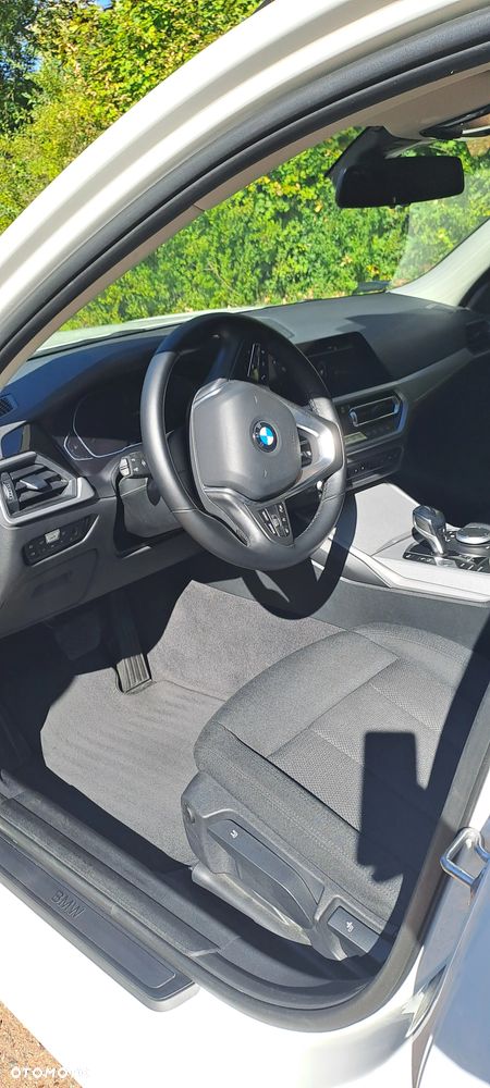 BMW Seria 3 318i Advantage - 24