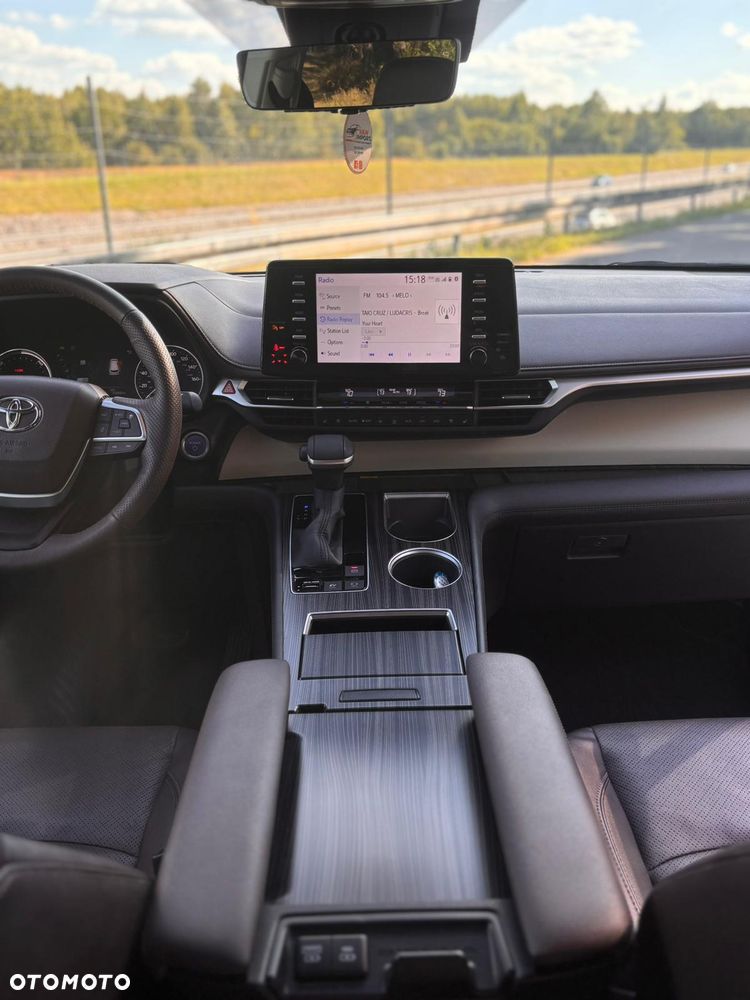 Toyota Sienna - 15