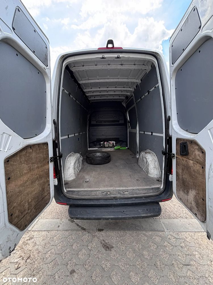 Mercedes-Benz Sprinter - 5